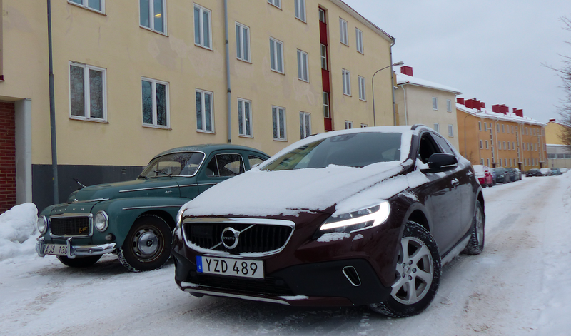 Volvo lent me a V40—a comfortable, extremely efficient little diesel hatchback (46 MPG!)